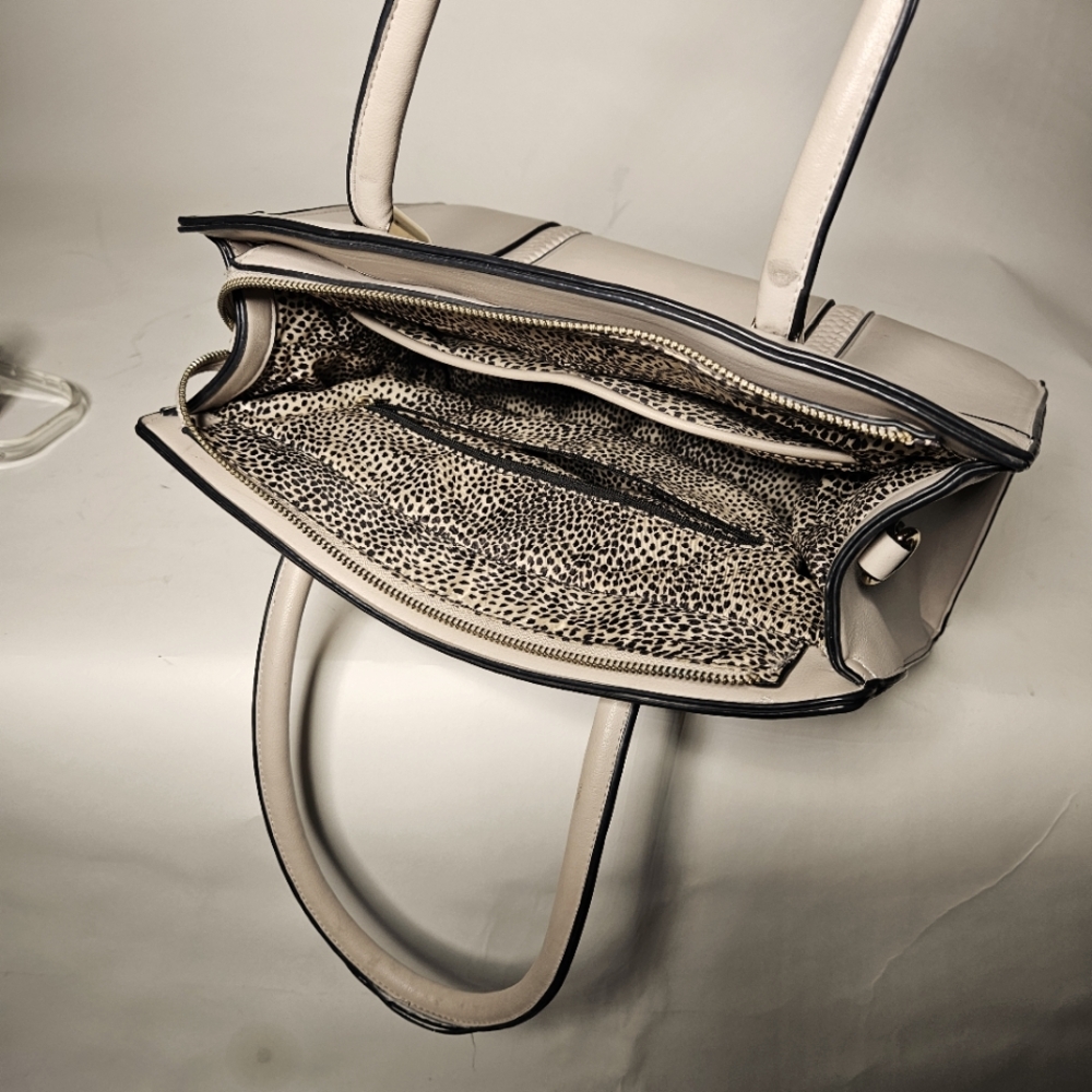 Tan Structured Tote Bag With Textured Surface And… - image 4